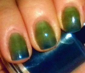 Color Changing Nail Polish - Mood Nail Polish - OCEAN - Custom Blended Polish/Lacquer - 0.5 oz Full Sized Bottle